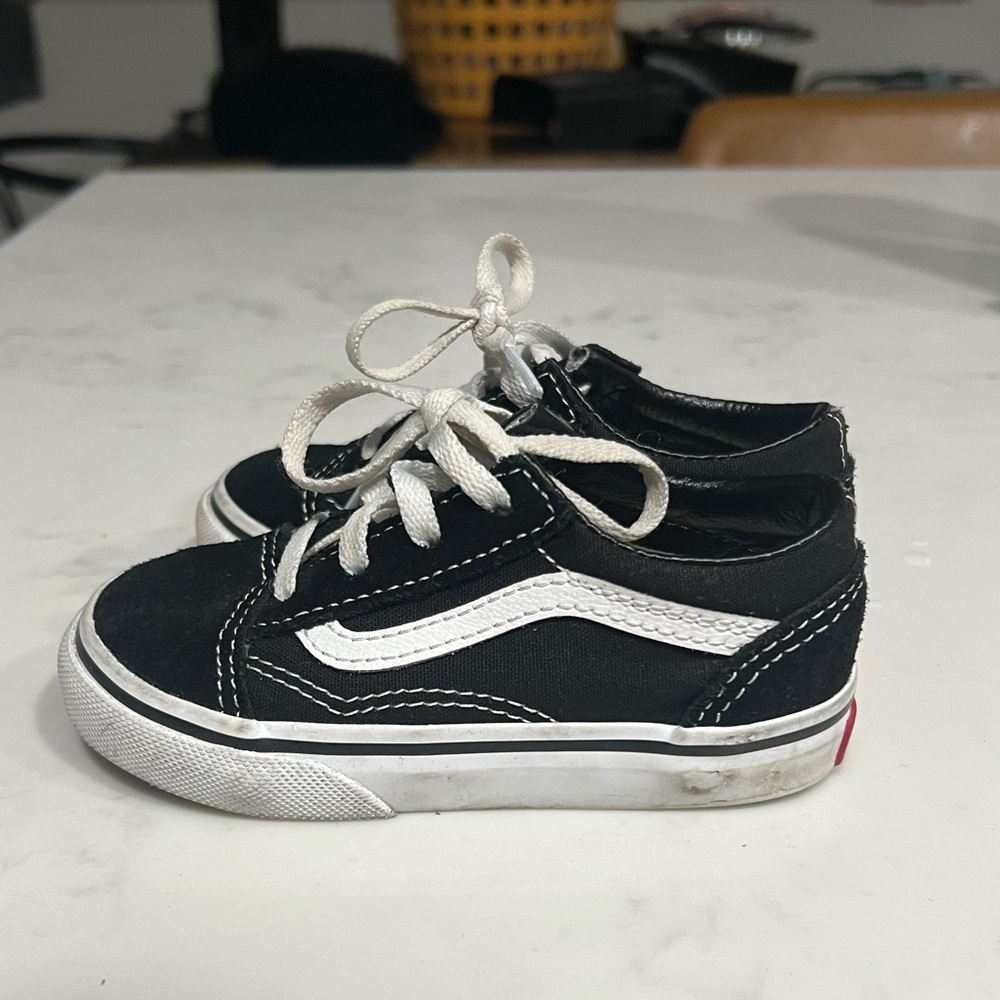 Toddler vans size 7c
